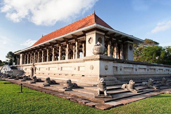 Colombo Private Guided City Tour: Full-Day Cultural & Colonial Highlights