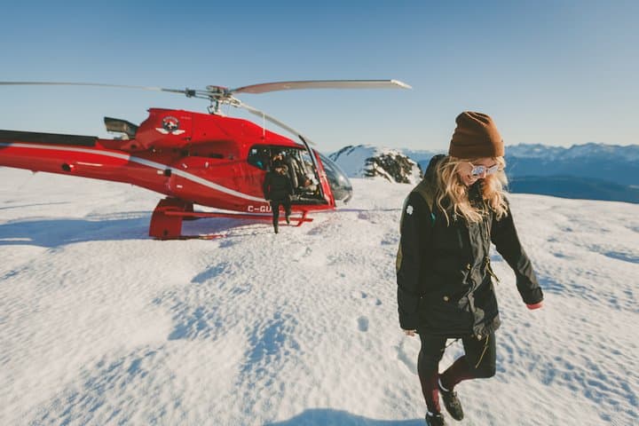 Whistler Helicopter Tour with Rainbow Mountain Landing — Private Glacier Flight