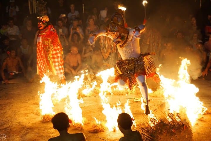 Sunset Kecak at Uluwatu & Southern Beaches: A Full-Day Bali Coastal Tour photo 5