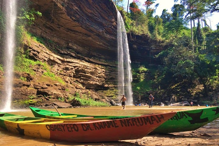 Boti Falls and Aburi Botanical Gardens Private Day Tour with Lunch from Accra photo 1