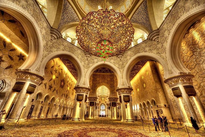 abu-dhabi-day-trip-sheikh-zayed-qasr-al-watan-and-emirates-palace-lunch photo 4