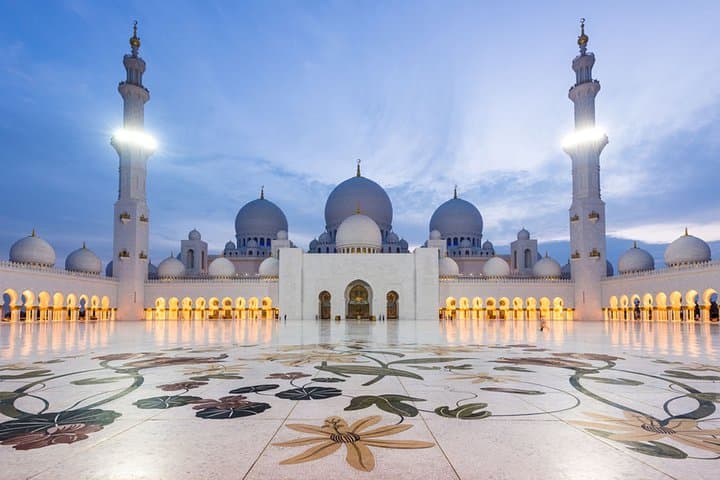 Sheikh Zayed Mosque & Emirates Palace High Tea: Private Tour from Dubai photo 6