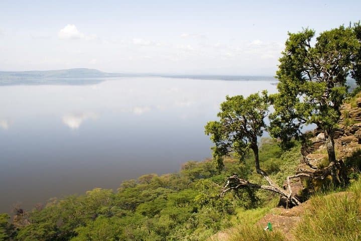 Lake Chala Day Tour: Hike, Kayak and Wildlife Near Mount Kilimanjaro photo 5