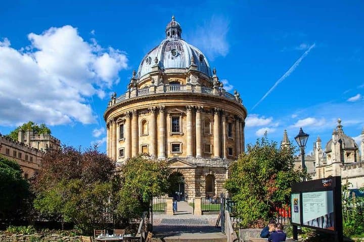 Oxford University Walking Tour — Socially Distanced Student-Guided History Walk photo 5