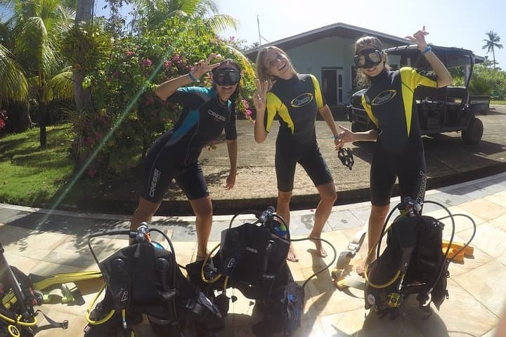 Discover Scuba Diving in San Andrés: Introductory DSD Open-Water Experience