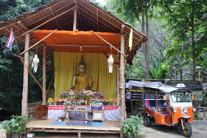 Chiang Mai Tuk Tuk Day Adventure: Temple Hike, Elephant Visit & Bamboo Rafting photo 6