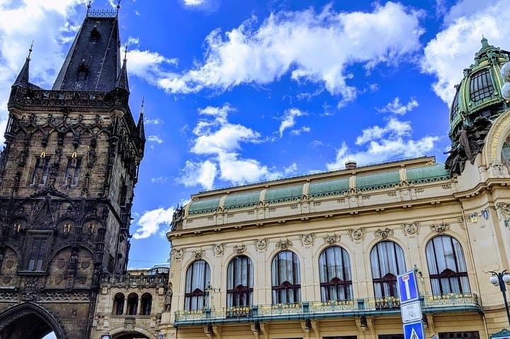 Prague in Two Hours: Historical Downtown Walking Tour Guide