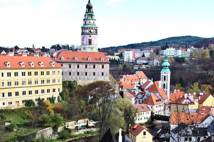Private 2-Day Tour from Prague: Cesky Krumlov, Hallstatt & Salzburg photo 2