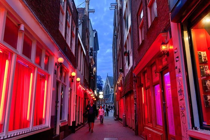 Antwerp Night Walking Tour — Private Dark Side, Rooftop Views & Hidden Stories photo 4