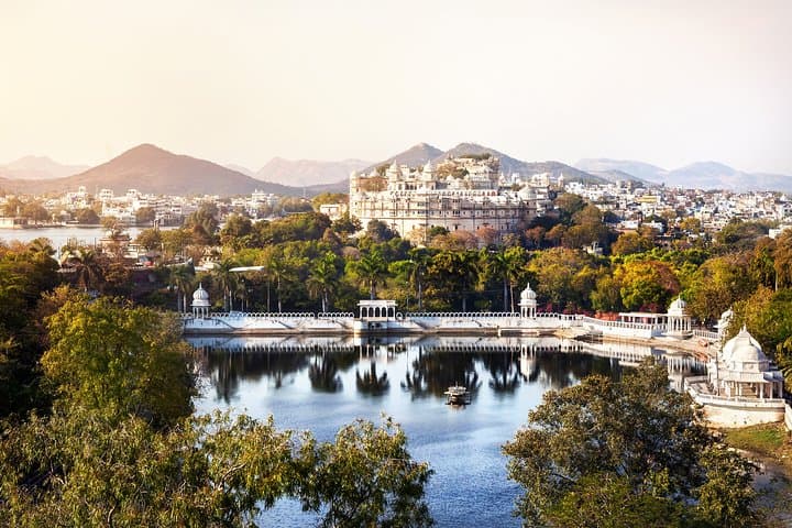 Royal Rajasthan: Palaces, Forts and Lake Palaces — Delhi to Udaipur photo 1