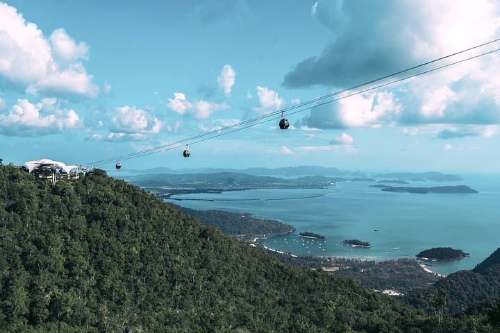 Langkawi Cable Car & Seven Wells Waterfall Tour — Panoramas, Forest Trails, and Practical Tips