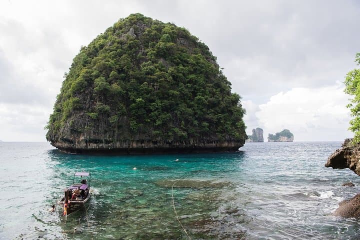 Phuket Private Luxury Car & Driver — Full-Day Flexible Island Tour photo 2