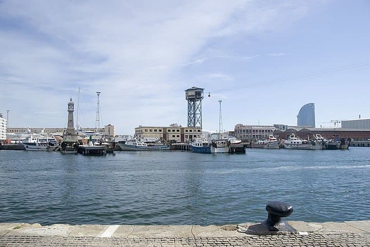Barcelona City Kickstart: Private Walking Tour & Local Tips photo 4