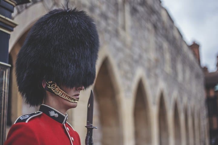 Private Windsor Castle VIP Tour from London with Entry Fees Included photo 6