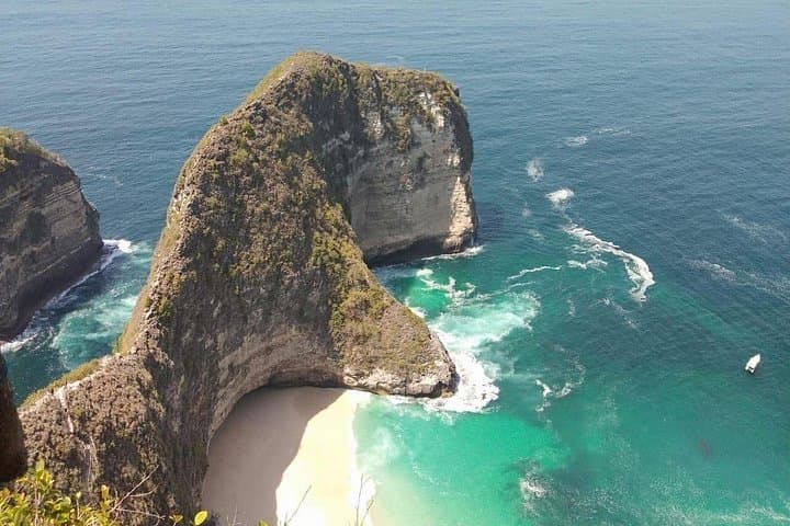 Nusa Penida East Island Tour: Diamond Beach, Atuh & Kelingking in One Day photo 2
