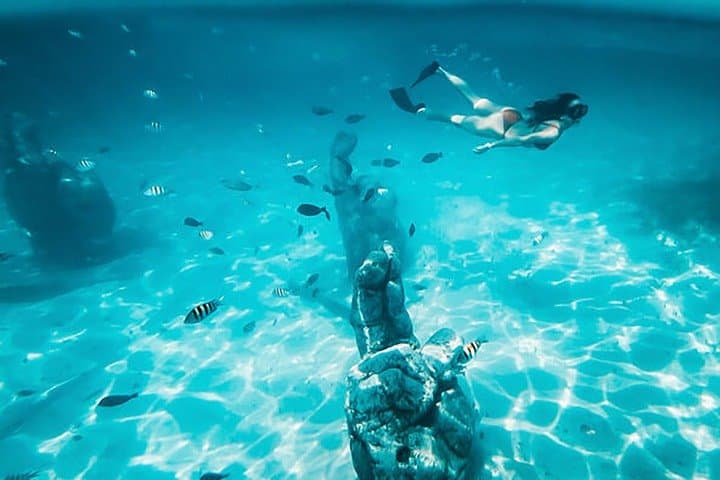 Catamaran to Isla Mujeres: Snorkel the Mesoamerican Reef from Cancún