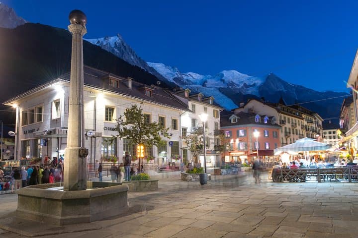 Street Escape Game Chamonix: Mont Blanc Historical Scavenger Hunt photo 5