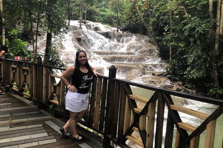 Climb Dunns River Falls and Blue Hole: Private Ocho Rios Waterfall Combo photo 6