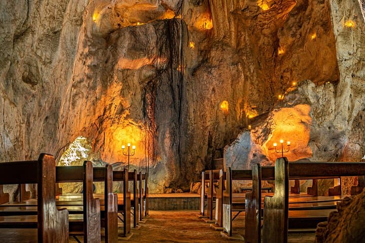 Capricorn Caves Cathedral Cave Tour: Guided 45-Min Walk Through Queensland Limestone Caverns photo 5