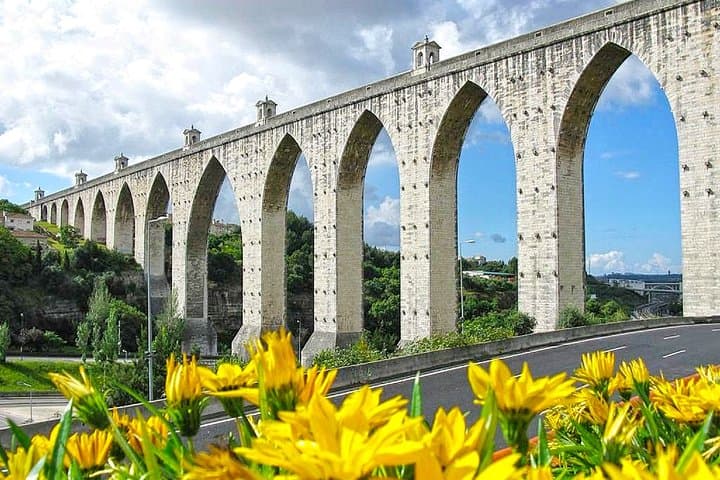 7-Day Private Portugal Road Tour — Lisbon to Porto, Douro Valley & Medieval Villages photo 2