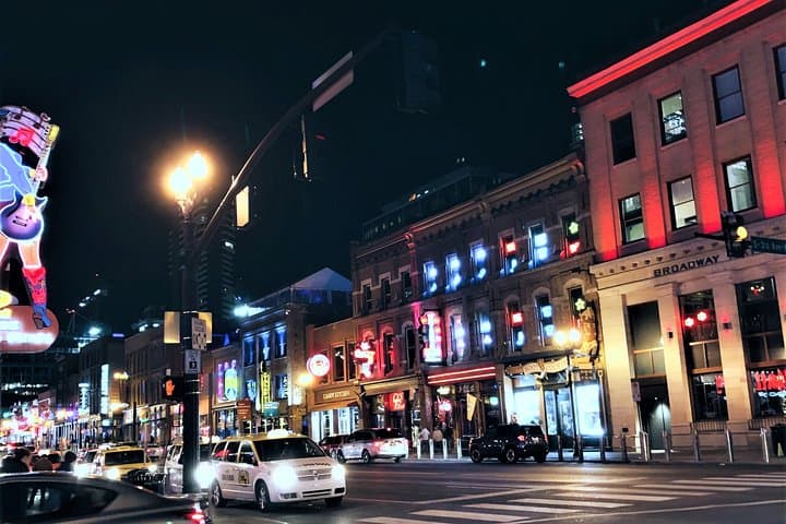 Nashville Nighttime Trolley Tour: Best Photo Stops & Practical Tips photo 3