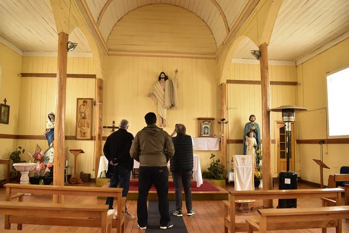 Premium Full-Day Chiloé Tour: Chacao, Castro & Dalcahue photo 4