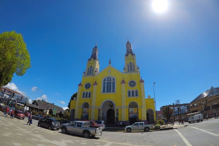 Premium Full-Day Chiloé Tour: Chacao, Castro & Dalcahue photo 6