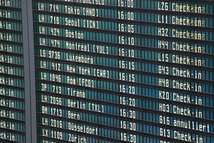 Private Boston Airport Transfer: One-Way Luxury Pickup & Drop-Off photo 2