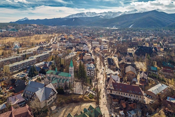 Full-Day Zakopane Tour from Krakow — Gubałówka Cable Car, Krupówki Market & Tatra Views photo 2