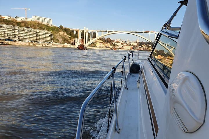 Private Yacht Cruise from Porto to Curva da Lomba — Douro River Day Trip photo 1