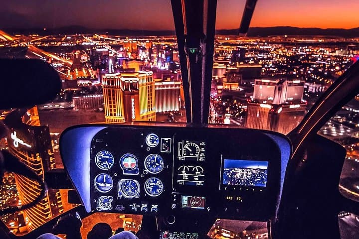 Las Vegas Strip Helicopter Night Flight — 12-Minute Night Aerial Tour photo 2