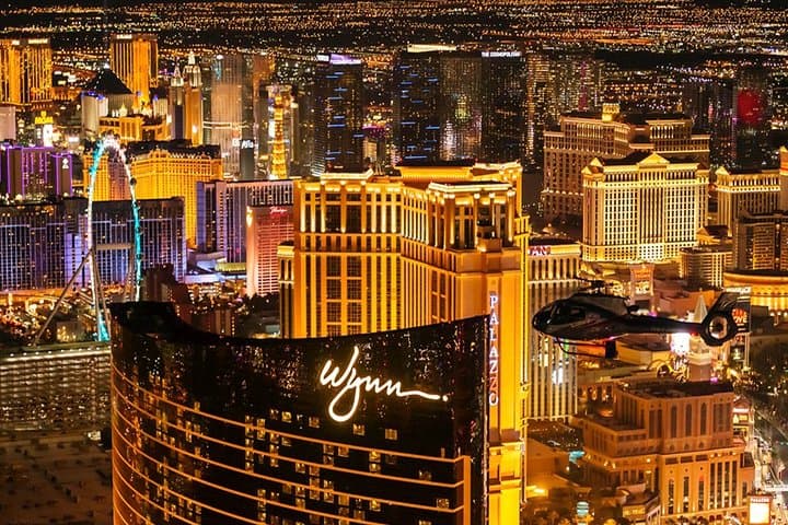 Las Vegas Strip Helicopter Night Flight — 12-Minute Night Aerial Tour photo 3