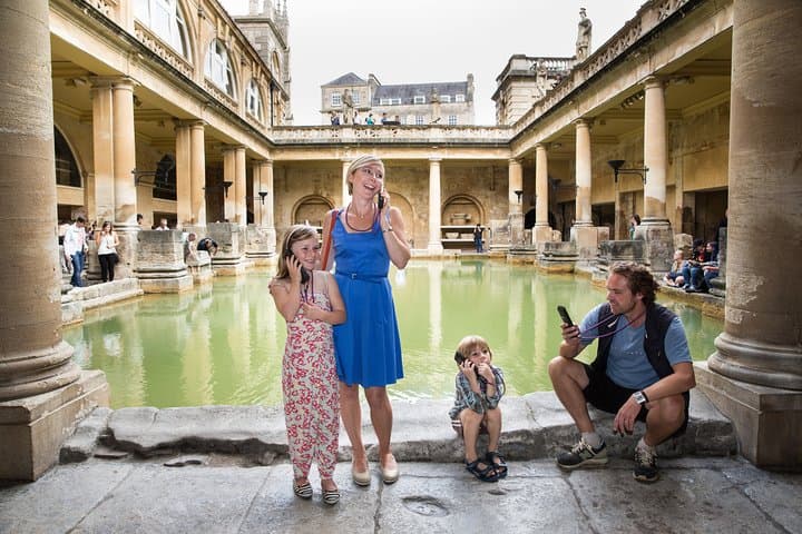 Stonehenge, Roman Baths & Salisbury Cathedral: Private Day Tour from London