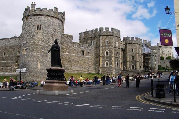 Private Day Tour: Windsor Castle, Stonehenge & Winchester Cathedral from London photo 5