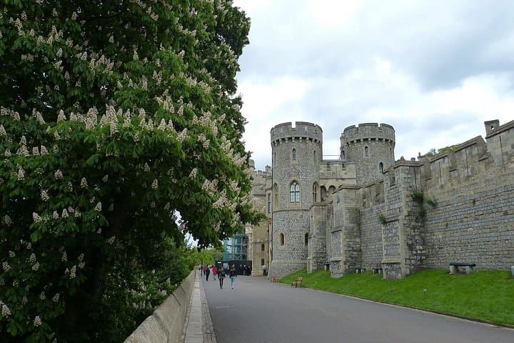 Private Day Tour: Windsor Castle, Stonehenge & Winchester Cathedral from London photo 6