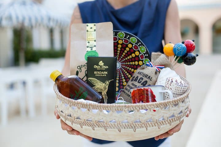 Mobile Dominican Boutique Tour in Punta Cana: Cacao, Larimar & Rum Tasting