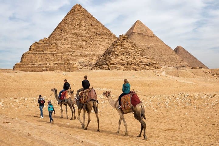 Cairo in a Day: Private Plane Tour from Hurghada to the Pyramids & Egyptian Museum photo 3
