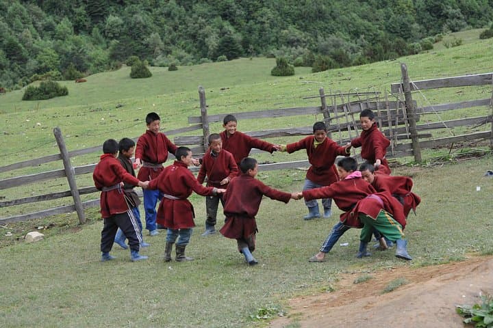 16-Day Bhutan East-to-West: Cultural Highroads, Alpine Villages & Sacred Trails
