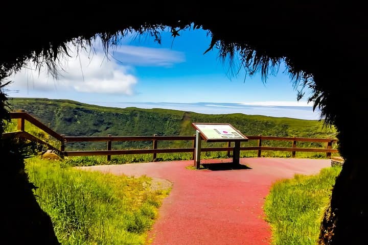 Faial Island Half-Day Tour — Caldeira, Capelinhos & Horta Views photo 4