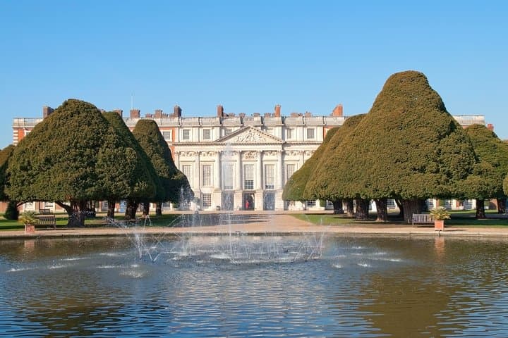 Windsor Castle and Hampton Court Palace Private Tour with Entry Pass photo 3