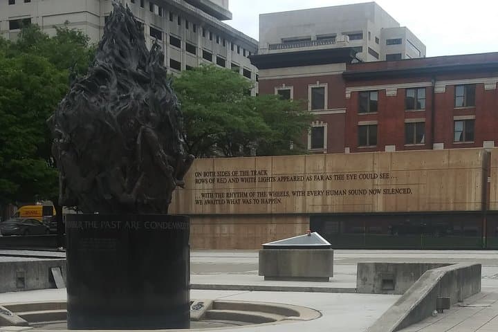 Baltimore Monuments Walking Tour: Inner Harbor Statues & Civic History photo 2
