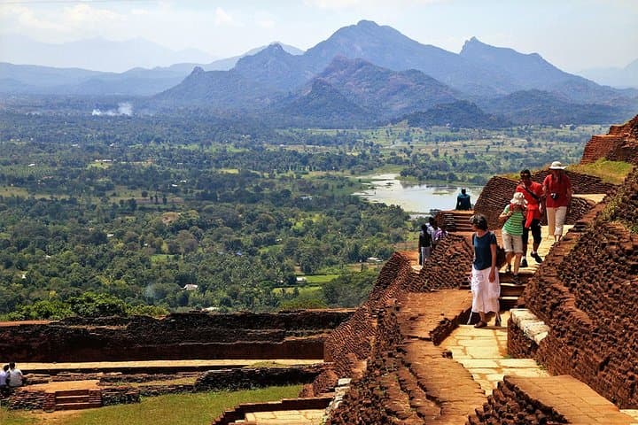 15-Day Sri Lanka Round Tour by Car with Nilaveli Beach — Heritage, Wildlife & Coastline