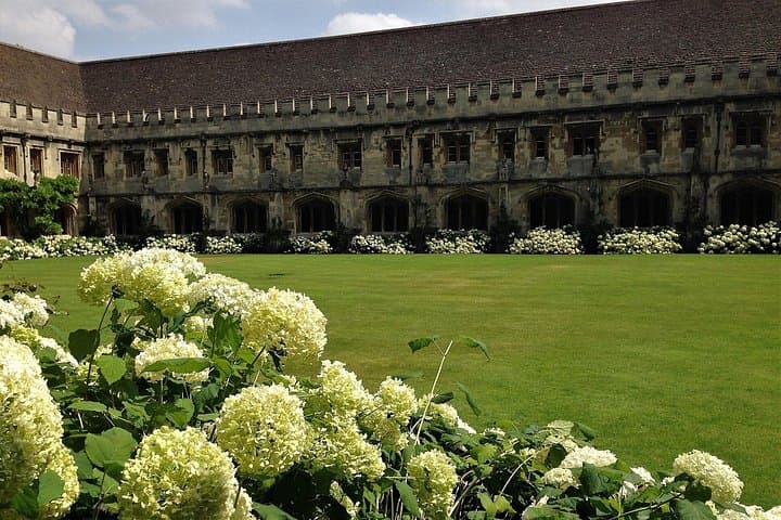 Oxford, Shakespeare Country & Warwick Castle: Private Day Tour from London photo 3