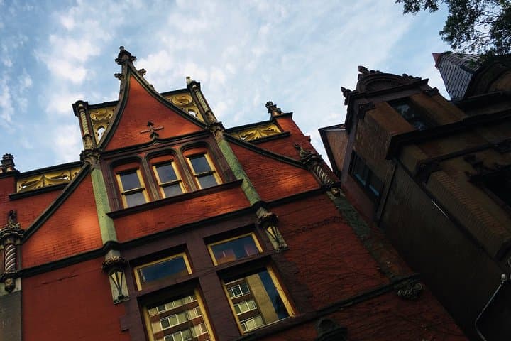 Old Louisville Ghost Tour: Haunted Walking Tour of Victorian Mansions photo 2