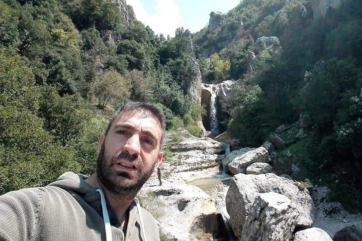 Beirut Mountain-to-Valley Hiking Tour: Lakes, Views, and Agricultural Landscapes