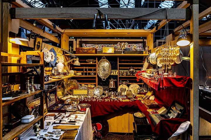 Full-Day Private London Market Tour: Borough, Camden, Portobello & Spitalfields photo 1