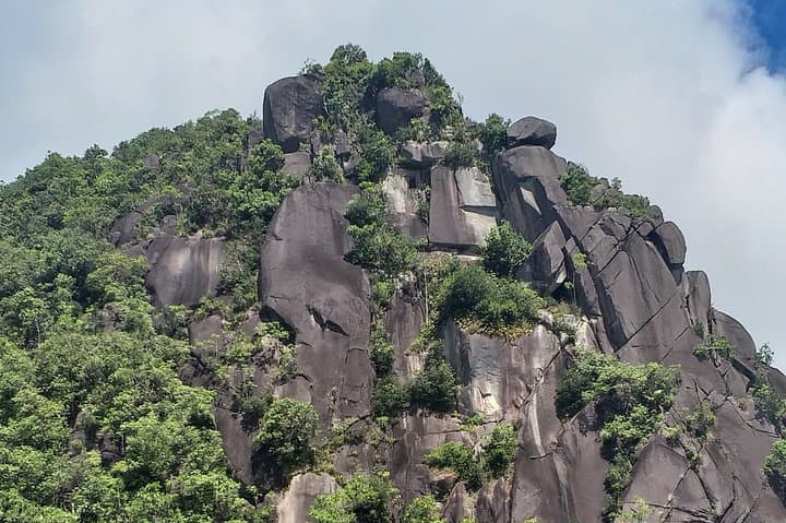 Dans Gallas Trail Hike: Beau Vallon Summit Walk on Mahé, Seychelles photo 4