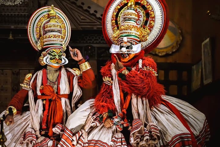 South India Immersive Journey: Kerala Backwaters, Hill Stations & Ancient Hampi photo 2