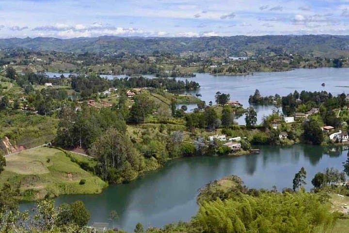 Guatapé & Piedra del Peñol: Full-Day Private Tour from Medellín photo 3