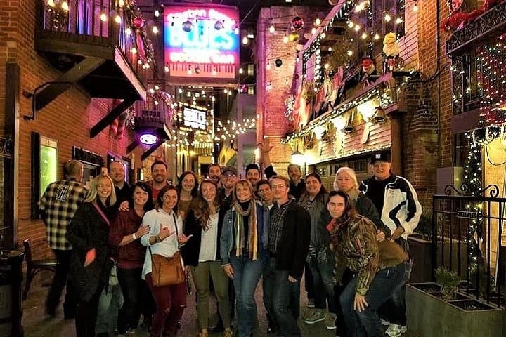 Honky-Tonk Pub Crawl: Nashville's Original Walking Sightseeing Bar Crawl